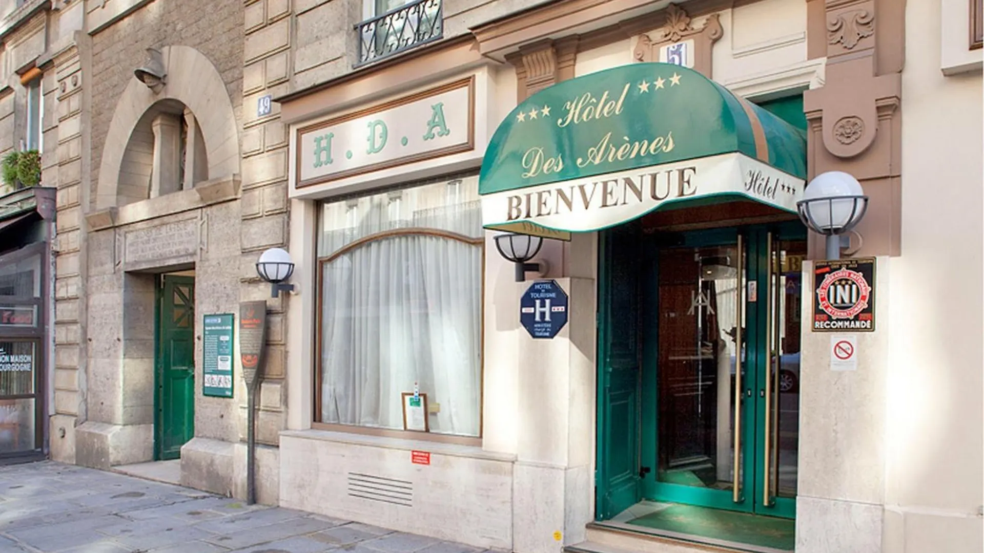 Hotel Des Arenes Paris France