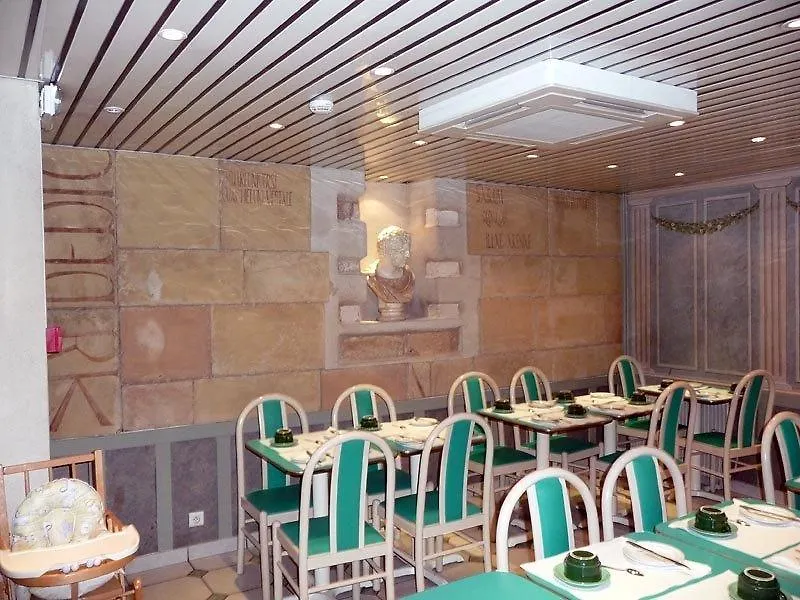 Hotel Des Arenes Paris France